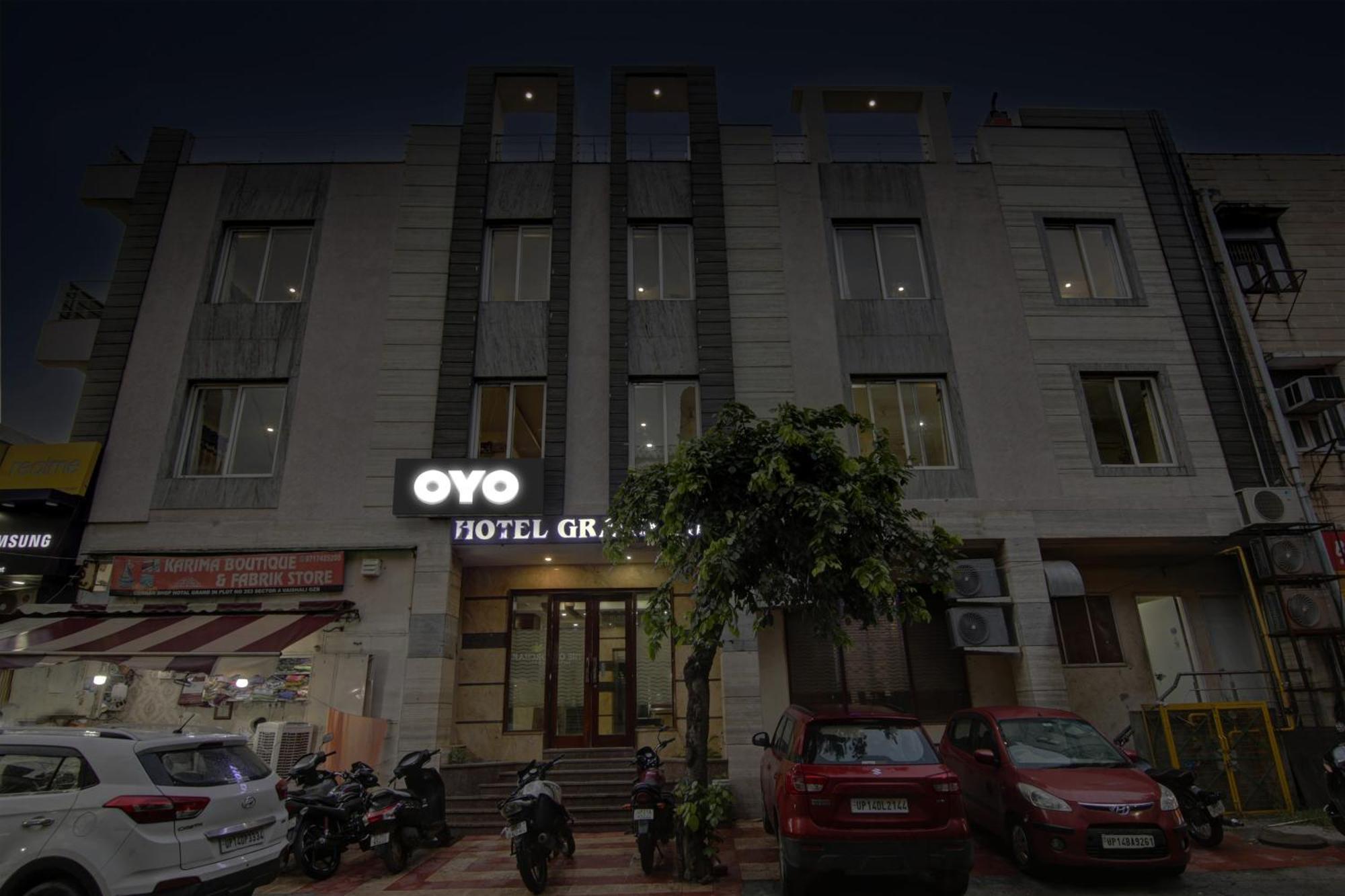 Townhouse Grand Inn Ghaziabad Bagian luar foto