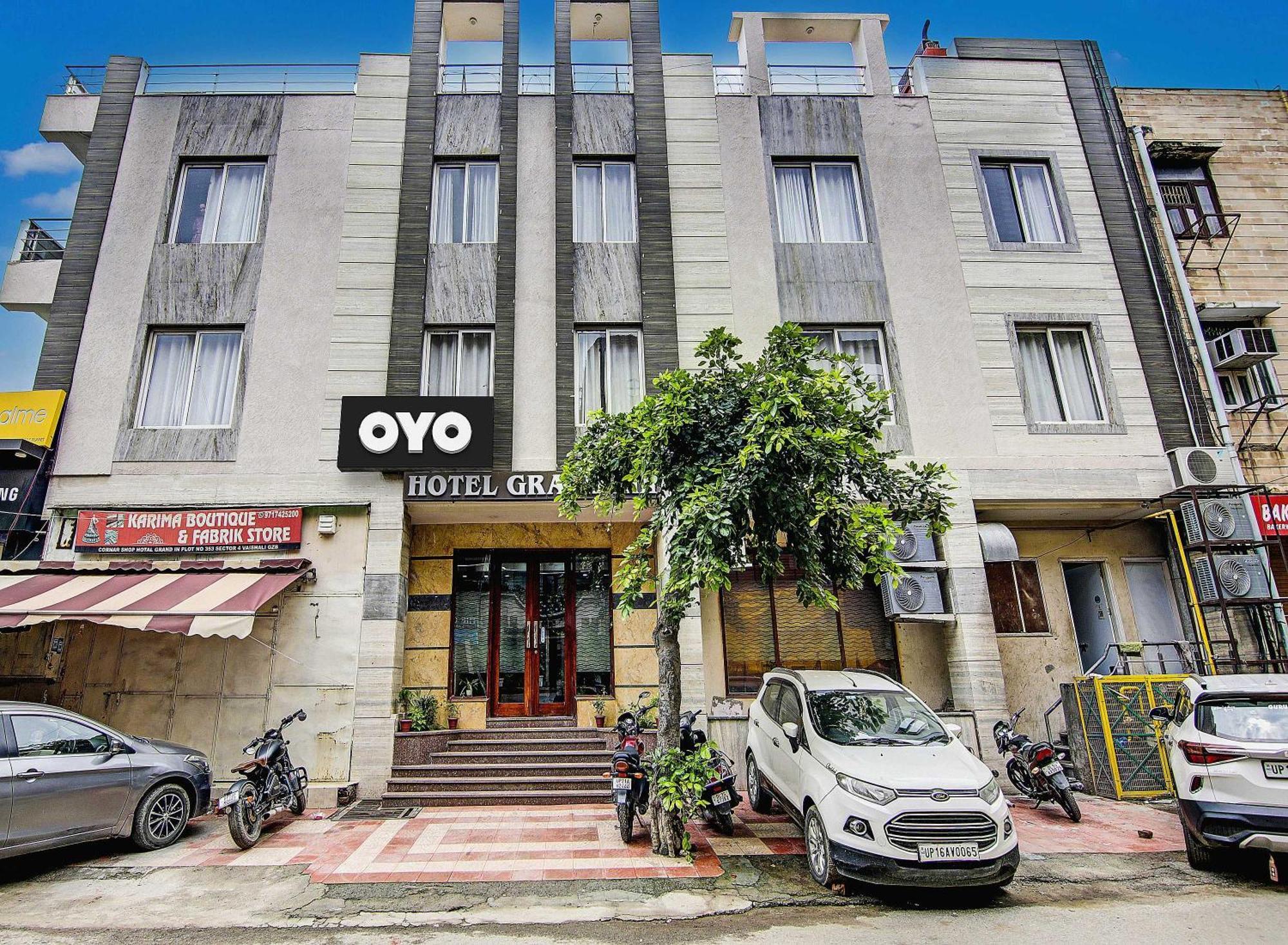 Townhouse Grand Inn Ghaziabad Bagian luar foto
